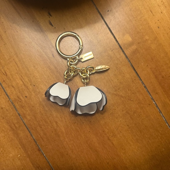 Coach Essential Tea Rose Bag Charm 23539 - Picture 2 of 5